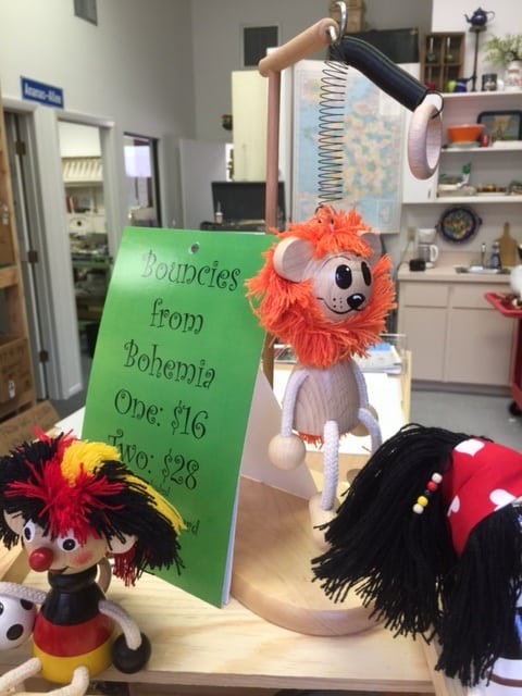 Small Store Display Crate - Image 3